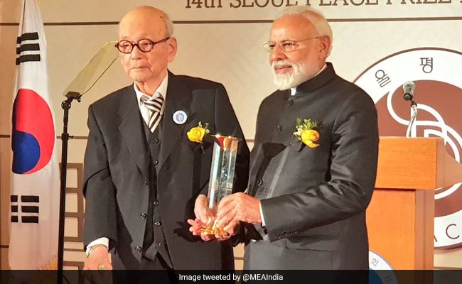 08ufqq3g_modi-seoul-peace-prize_625x300_22_February_19.jpg